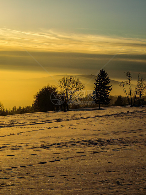 冬夜之夜地平线日落冻结场景太阳风景橙子反转天气环境图片