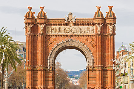 西班牙巴塞罗纳的胜利拱门目的地日光石头地方场景旅游红砖城市石刻图片