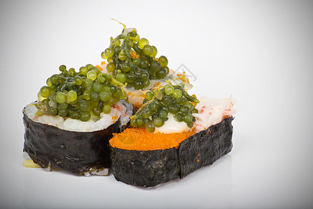 葡萄和海藻沙司鱼子食物书市胡椒美食美味异国海藻情调寿司图片
