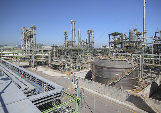 石油化工厂炼油加工区工程化学品烟囱管道活力工业炼油厂环境植物工厂图片