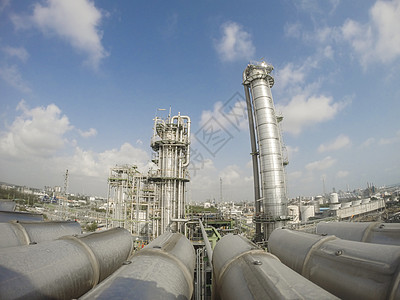 宽透镜炼油塔汽油石油烟囱全球石化阀门化学品力量工厂工业图片