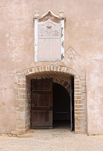 开门木制门石头波峰出口建筑拱门入口堡垒旅行图片