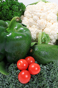 绿色的葡萄或樱桃番茄青菜红色市场胡椒营养食物健康多叶饮食背景图片