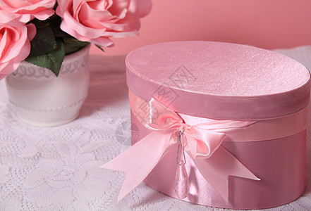 粉红现在水晶玫瑰生日玻璃女性化花瓶礼物盒子蕾丝背景图片