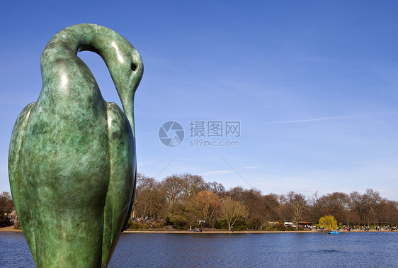 伊西斯海德公园的雕塑景点树木纪念碑绿色雕像城市旅游建筑学观光绿色植物图片