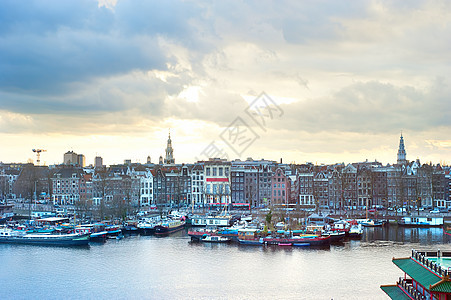 阿姆斯特丹市风景房子全景建筑学运河景观建筑天空蓝色天线城市图片
