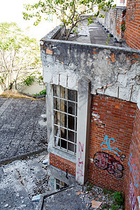 废弃建筑破坏窗户地震房子场景休息碎片灾难水泥建筑学图片