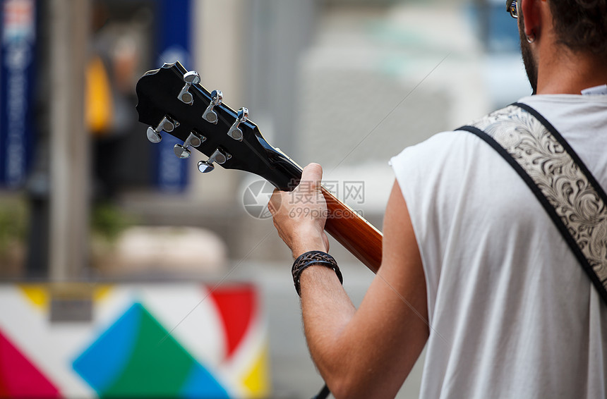 吉他玩家场景吉他英雄城市盒子节日街道观众演员乐器音乐图片