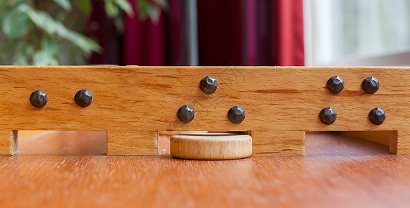 典型的杜奇木木板游戏  Sjoelen沙狐竞赛追求爱好休闲家庭文化游戏运动指甲图片