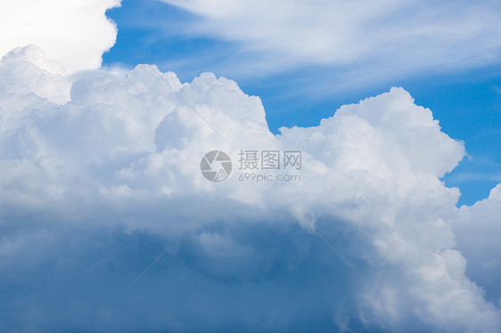 暴风雨前的乌云阳光天堂天空雨云空气气氛云景白色天气风暴图片