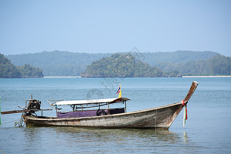 泰国长尾拖船旅游热带海景风景天空旅行假期海滩海洋岩石图片
