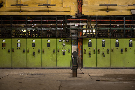 金属工业的配电厅 金属工业大厅保险丝发电机建造工厂绿色职场地面力量仓库图片