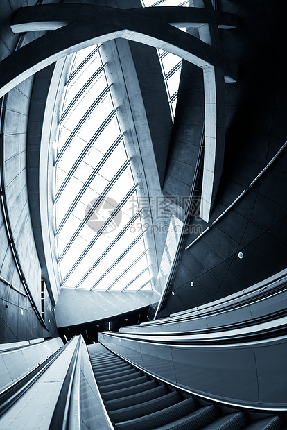 具有大窗口的未来型建筑结构金属运输走廊窗户玻璃大厅车站天花板商业飞机场图片