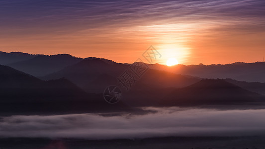 山地风景和周莱景点日出Pai山脉中心黄色天气建筑阳光红色橙子爬坡太阳图片