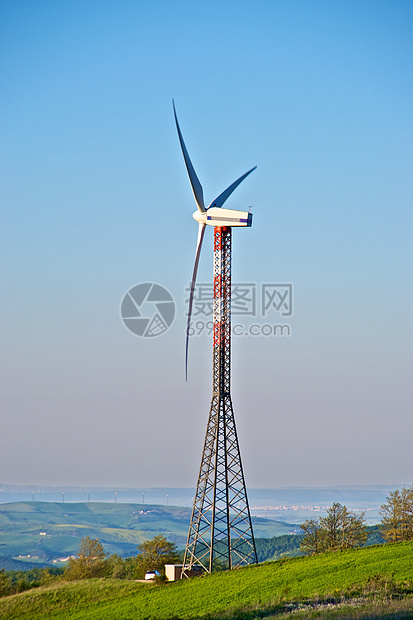 风力涡轮塔爬坡白色风车发电机金属技术环境力量生态活力图片