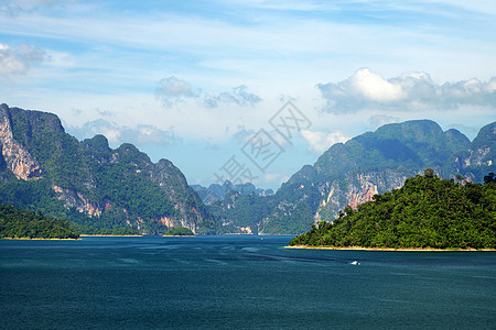 切兰湖 泰国高索克国家公园旅行镜子风景木头荒野环境反射国家森林蓝色图片