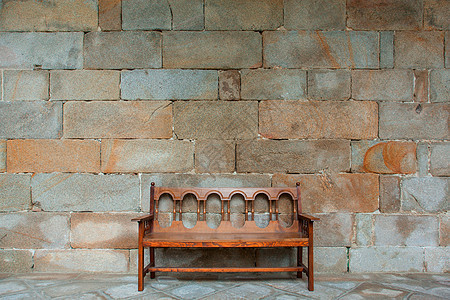 修道院前台的空长椅背景图片