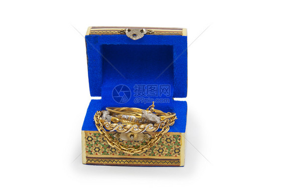 带项链的首饰盒 在白色背景上孤立珠宝财富古董珍珠魅力宝石冒险收藏宝藏手镯图片