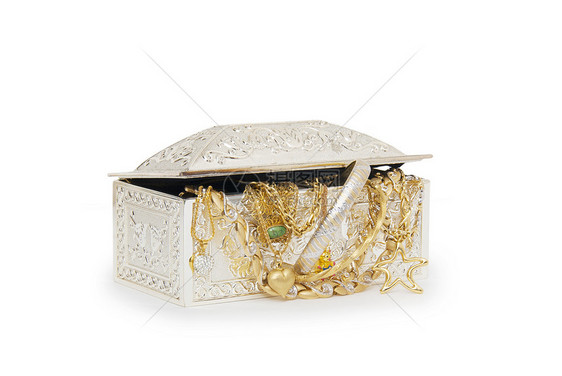 带项链的首饰盒 在白色背景上孤立手镯古董收藏奢华宝石胸部珍珠魅力珠子雕刻图片