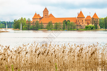 立陶宛特拉凯中世纪古老城堡建筑风景骑士旅行风格检查护城河天空国家古物图片