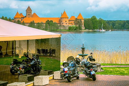 立陶宛特拉凯中世纪古老城堡地标童话假期天空王国国家历史吸引力检查风景图片