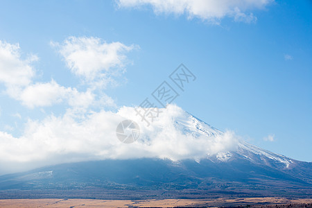 藤山雅马纳湖薄雾风景天空公园顶峰反射公吨火山旅行图片