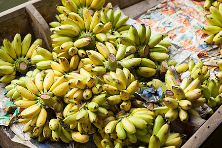 香蕉黄色水平蔬菜市场宏观销售食物零售街道杂货图片