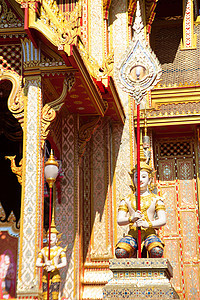 泰国的建筑设计寺庙雕塑地标装饰天空风格佛教徒建筑旅游文化图片