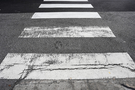 道路交叉路口建筑小路材料安全线条运输城市行人穿越建造图片