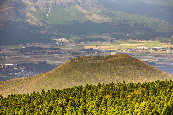 日本熊本山ASO山晴天场景土地植物季节公园祖卡旅行气体高地图片