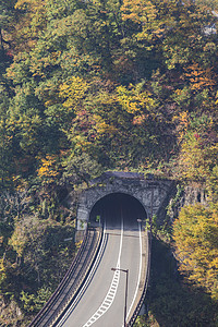 通往日本白河的隧道路白川季节地标遗产街道全景世界森林村庄隧道图片