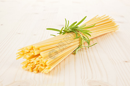 意大利面条草药美食食物迷迭香烹饪营养草本植物图片