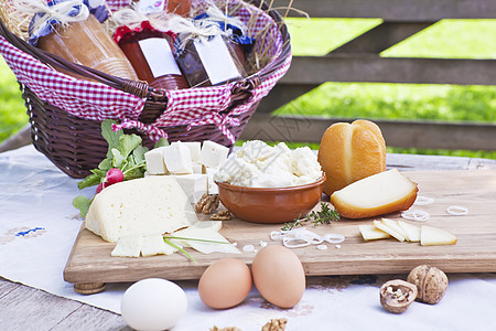 奶酪变异砧板贸易奶制品篮子洋葱食物食品厨房巾静物农业图片