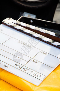 电影制片厂同步全体电视石板隔板相机节日标签视频人员图片