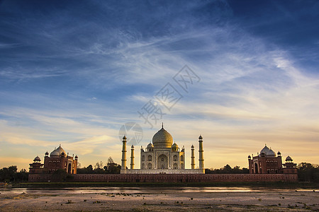 印度阿格拉 Taj Mahal地标历史日落紫色纪念碑鸟类建筑学假期建筑旅游图片