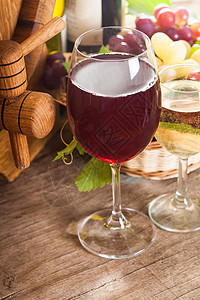 酒杯眼镜收成水果酒厂酒精园艺农业葡萄园古董地下室季节图片