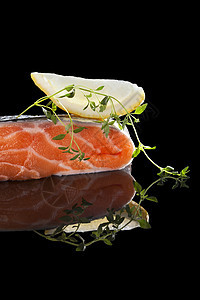 生鱼寿司食物草药黑色背景鱼片奢华牛扒海鲜美味橙子图片