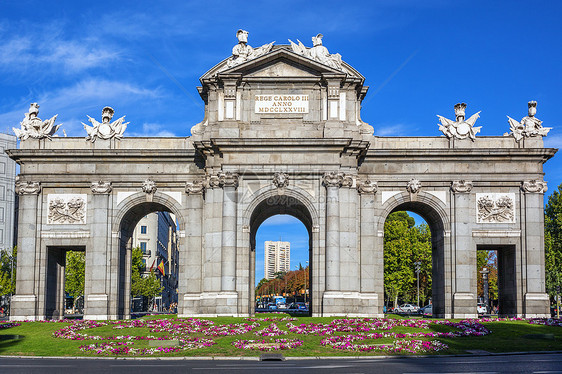 著名的历史性旅游入口柱子拉门地标旅行广场建筑学纪念碑图片