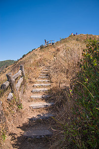 阿尔卑斯山草原的走道 蒂因纳顿 清迈游客国家蓝色土井宝塔佛塔公园天空宗教历史图片