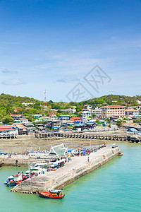 渔船停靠在港口城市钓鱼村庄海洋风景天空海岸线码头房子血管图片