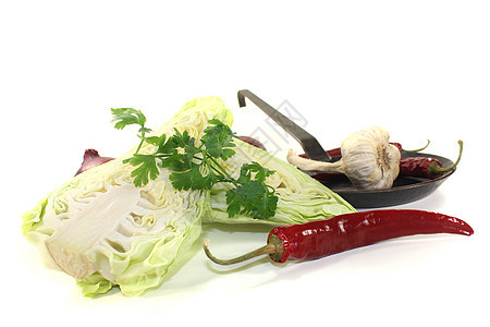 甜心菜卷心菜和煎锅面的欧斯利图片