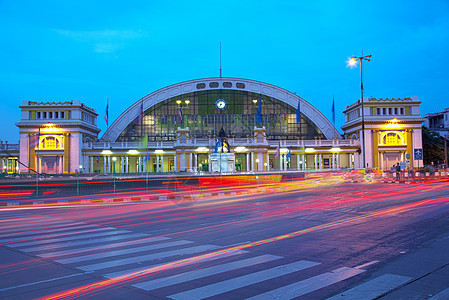 火车站市中心过境乘客商业运输车站街道旅游火车交通图片