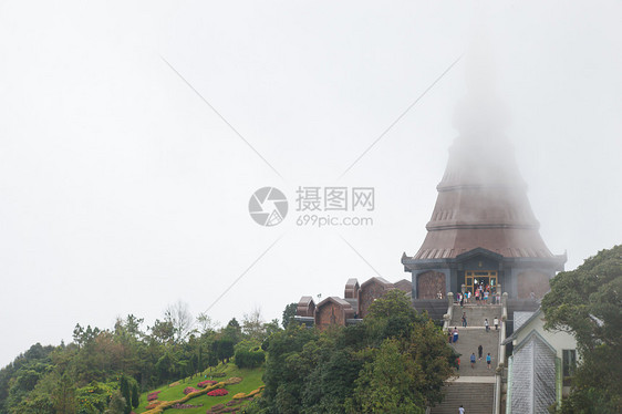 山上的塔塔宗教日落艺术历史假期墙纸建筑旅行蓝色佛教徒图片