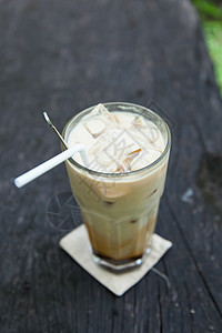 冰咖啡冰镇甜点服务拿铁液体咖啡店桌子玻璃风格奶油图片