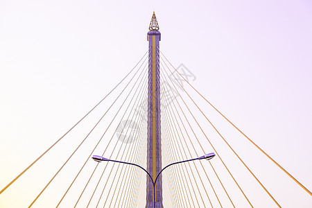 拉马八号桥下面的灯罩穿越天空城市建筑街道交通地标金属构造邮政图片