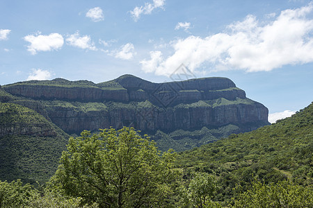 位于非洲南部的在Hoedspruit附近天空水平荒野崎岖国家风景破坏山峰岩石皇家图片