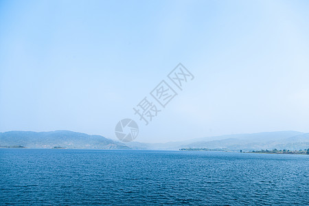 湖旅行旅游土地国家木头荒野公园植物反射池塘图片