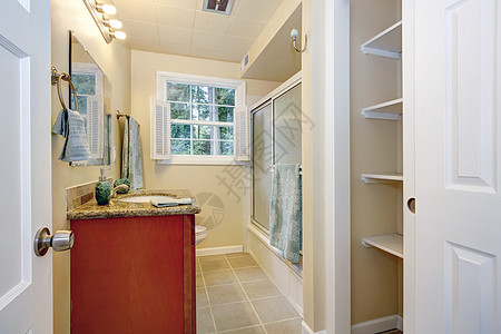 厕所室内建筑学毛巾窗户地面洗澡脸盆浴室项目镜子房间图片