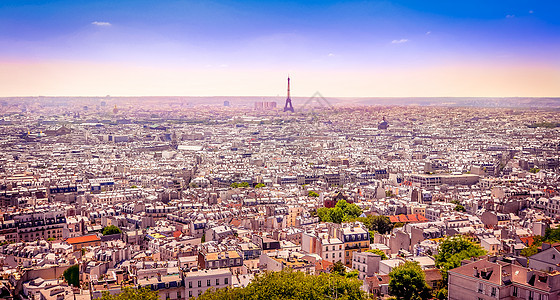 以梦幻明信片风格从蒙玛塔特(Montmartre)对巴黎的全景观图片