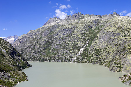 苏威湖游客旅游山脉闲暇高山波浪旅行天际天空环境图片